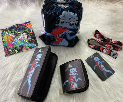 Betty Boop purse gift Set (Bags/Purse/Card Holder/Lanyard/Cleaning Cloth)