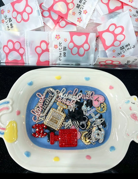 Charms/doll/beads/bottle/shoes 10 Blind Bag (get at least 15)