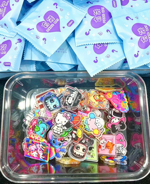 Charms/doll/beads/bottle/shoes 10 Blind Bag (get at least 15)