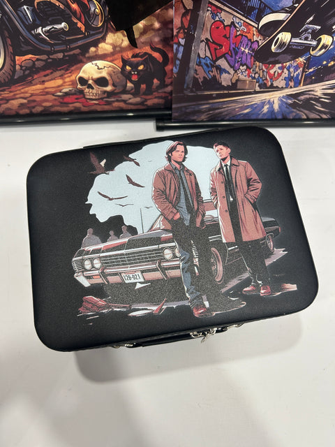 Horror make up box +10 random items